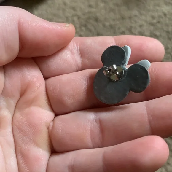 Handmade Minnie Mouse inspired Clay Earrings - Grey/White -Stud - Picture 2 of 4